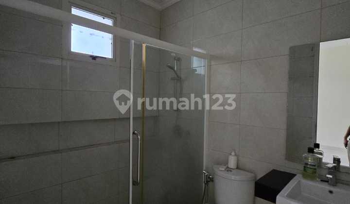 Di Sewakan Rumah 2Lt Minimalist Modern - Dalam Cluster - Green Lake City- Tangerang 2