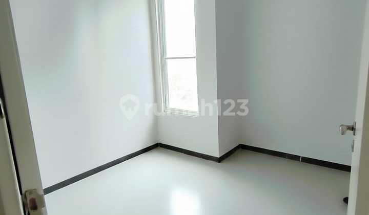 Di Jual Rumah 2Lt Minimalis Modern Hook Kondisi Terawat Siap Huni di Cipondoh Di Jual Rumah 2Lt Minimalis Modern Hook Kondisi Terawat Siap Huni di Cipondoh