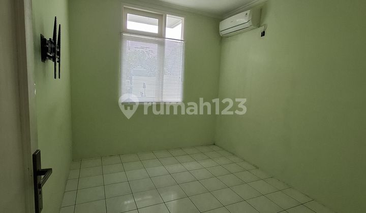 Di Sewakan Rumah 2lt, sudah rapi ,bersih dan siap huni dalam Komplek Puri Media 1