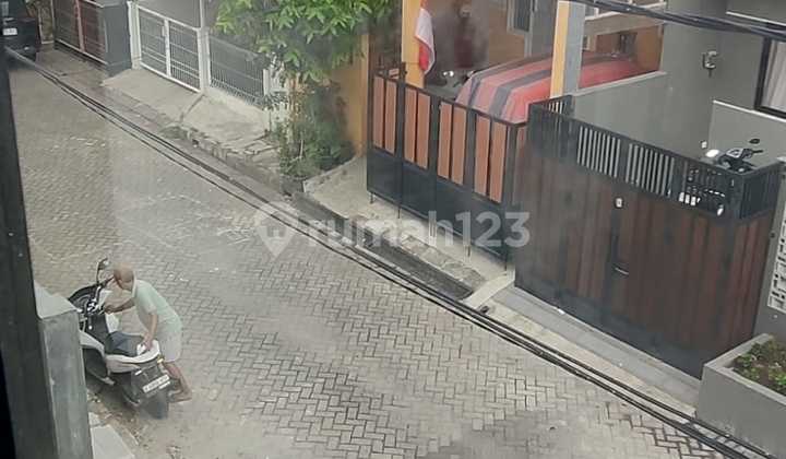 Rumah Bangunan 2lt .100% bangunan baru dan siap  huni di Griya Permata 