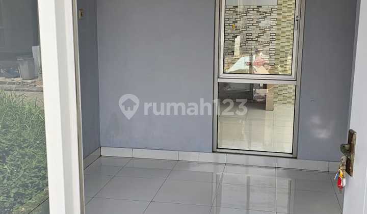 Rumah Siap Huni di De Green Valley Cikarang Kondisi Semi Furnish Rumah Siap Huni di De Green Valley Cikarang Kondisi Semi Furnish