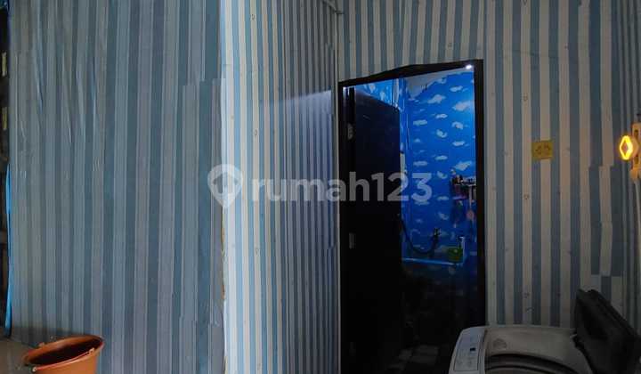 1.5-Story Simple Minimalist House, Well-Maintained in a Housing Complex Near Schools in West Jakarta 2