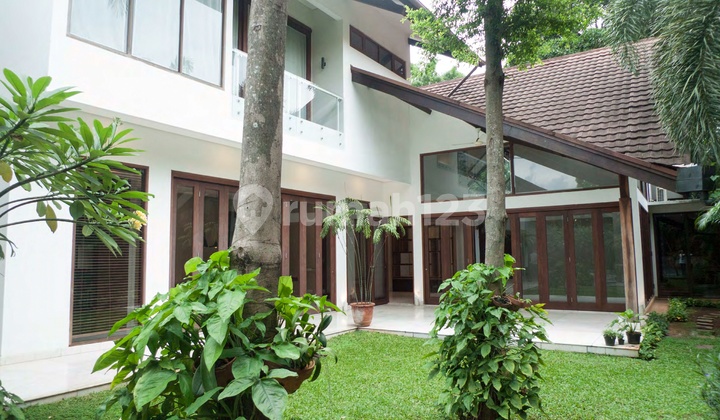Beautiful and Well-Maintained House in Kemang, South Jakarta, Strategically Located