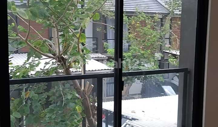 Ready-to-Live House in Cendana Peak Lippo Karawaci, Strategically Located 2