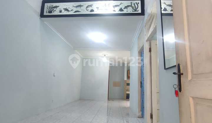 Ready-to-Occupy House in Strategic Citra 3, West Jakarta, Negotiable