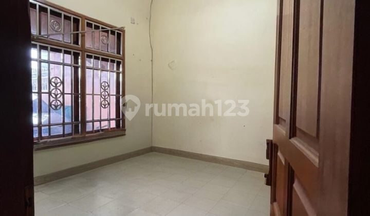 Nice and Well-Maintained House in Dadap Tangerang Housing, Negotiable 2