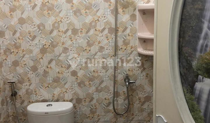 House in Taman Royal Tangerang Ready to Occupy Well-Maintained Condition. 2