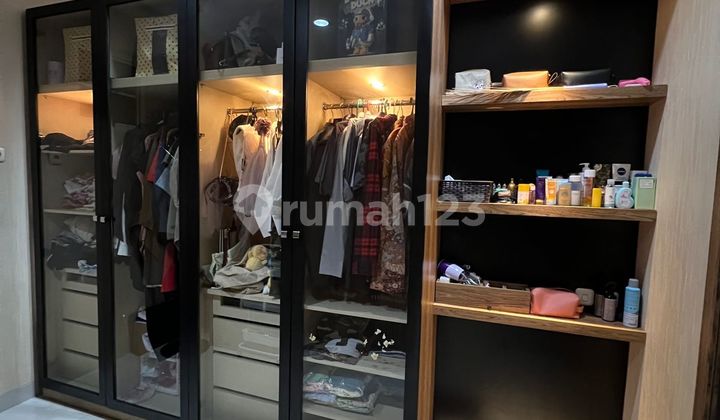 Ambil Cepat Turun Harga Rumah Bagus dan Full Furnished di Taman Semanan Indah Ambil Cepat Turun Harga Rumah Bagus dan Full Furnished di Taman Semanan Indah