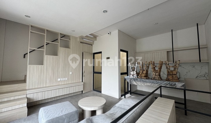 Rumah 2 Lantai di Tabebuya Bsd Cluster Impresahaus Strategis