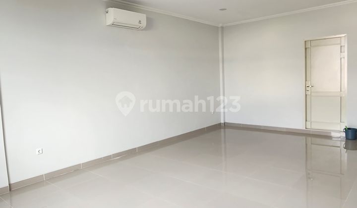 Ruko Sentra Niaga Boulevard 4 Lantai, Area strategis di Green Lake City Ruko Sentra Niaga Boulevard 4 Lantai, Area strategis di Green Lake City