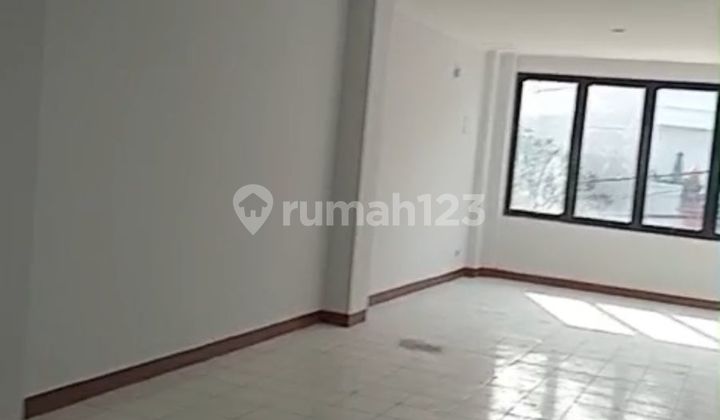 Nice 3.5 Story Ruko in Daan Mogot Bedugul 2