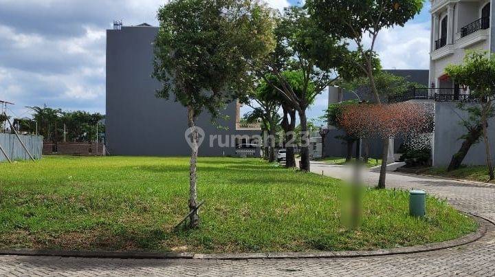 Termurah Kavling Hoek Ebony di Green Lake City, Dekat Danau