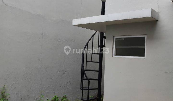 Barang Langka, Rumah Hoek View Danau di Glc Harga Nego Sampai Jadi 2