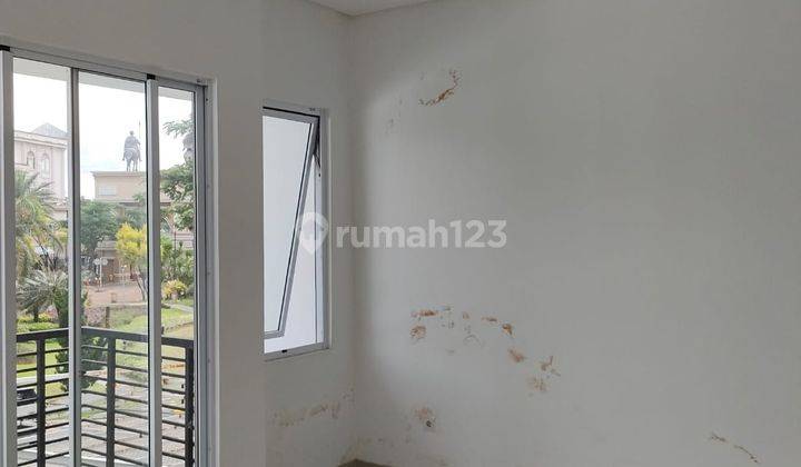 Barang Langka, Rumah Hoek View Danau di Glc Harga Nego Sampai Jadi 2