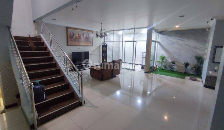 Jarang Ada, Rumah Cantik di Daan Mogot, Full Furnish, Strategis, Nego 2