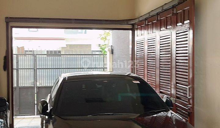 Turun Harga, Rumah Hoek Mewah di Tebet, Jarang Ada, Nego, Siap Huni 2