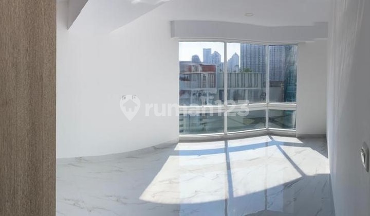 Apartemen Eksklusif Taman Anggrek View Tower, Area Strategis Dekat Mall di Jakarta Barat, Harga Nego!