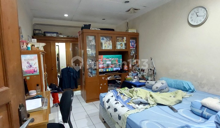 Nego Buruan Ambil! Rumah Lokasi Premium Boulevard Jalan Raya Ramai di Kebayoran Lama Jakarta Selatan Nego Buruan Ambil! Rumah Lokasi Premium Boulevard Jalan Raya Ramai di Kebayoran Lama Jakarta Selatan