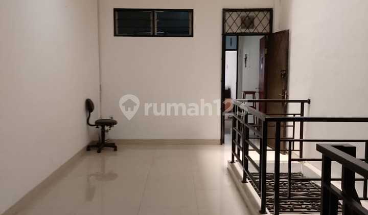 Guaranteed Profit! Get a Good Shop House in the Strategic Area of Taman Sari, West Jakarta Guaranteed Profit! Get a Good Shop House in the Strategic Area of Taman Sari, West Jakarta