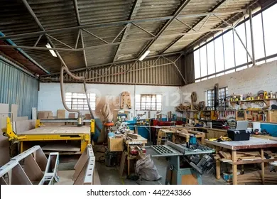 Warehouse for Urgent Sale, Prime Commercial Area, Can Accommodate 40-foot Containers in Cipondoh. Warehouse for Urgent Sale, Prime Commercial Area, Can Accommodate 40-foot Containers in Cipondoh.