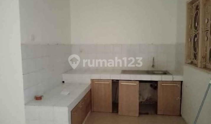 Negotiable Until Deal Good House with SHM in Srengseng Kembangan West Jakarta 2