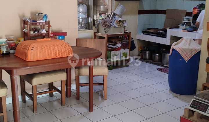 Price Negotiable! 2-Storey House with SHM in Kresek, West Jakarta