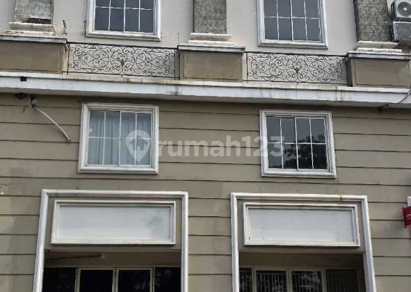 For Rent: 3.5-Story Row Shophouse in Strategic CBD Location, Only 320 Million/Year! For Rent: 3.5-Story Row Shophouse in Strategic CBD Location, Only 320 Million/Year!