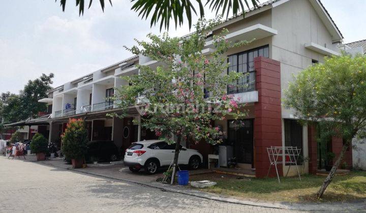Rumah Strategis di Cluster East Asia Green Lake City 2