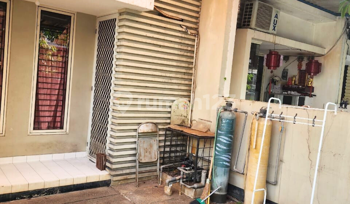 Nego Cepat Ambil, Rumah Strategis dan sudah SHM di Taman Semanan Indah 2