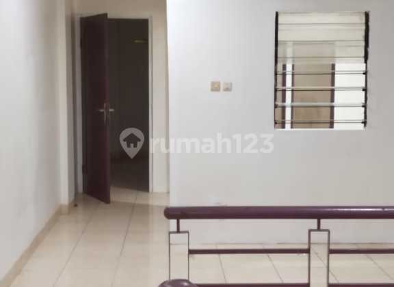 Ruko Luas untuk Usaha Harga 2M Aja di Taman Surya