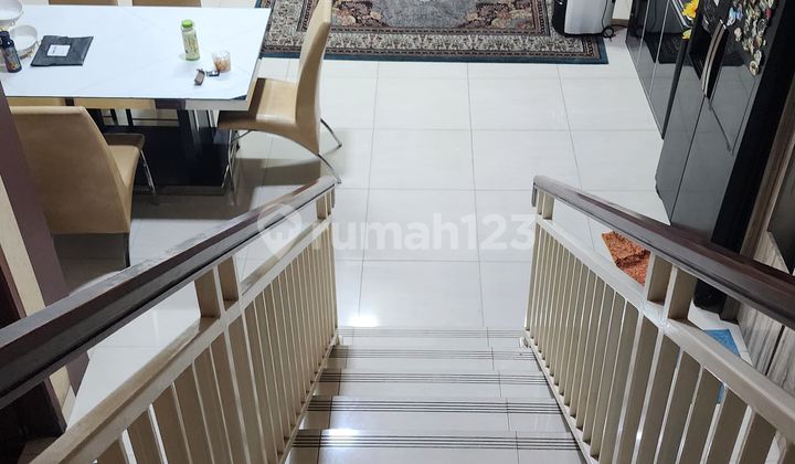 Ready to Occupy 3-Story House with SHM in Modernland