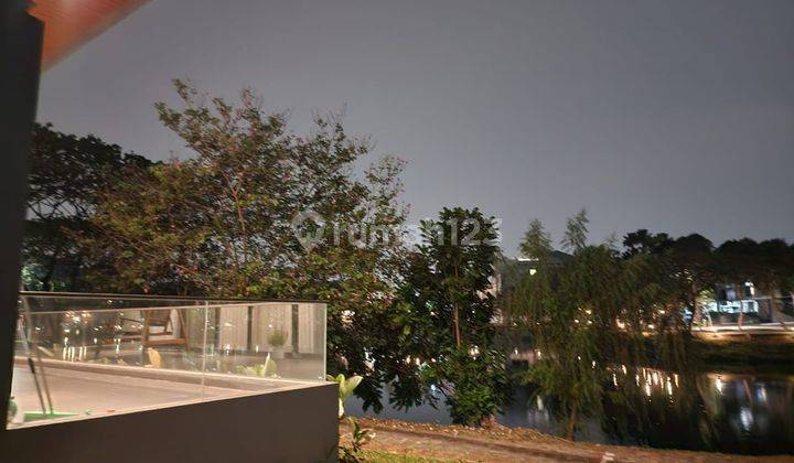 Rumah Elite Elegan Cluster Ebony Green Lake City Dengan View Danau 1