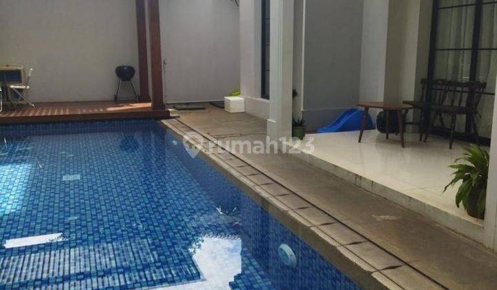 Rumah Sangat Bagus Ada Kolam Renang di Mampang Prapatan, Nego 2