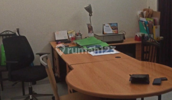 Bisa Nego! Rumah Semi Furnished di Puri Gardena Jakarta Barat 2