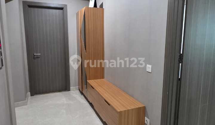 Apartemen St Moritz Kondisi Like New, Full Furnished & Strategis di Puri Indah Jakarta Barat