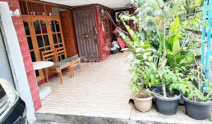 Dijual Cepat Rumah 2 Lantai di Latumenten Lokasi Strategis 2