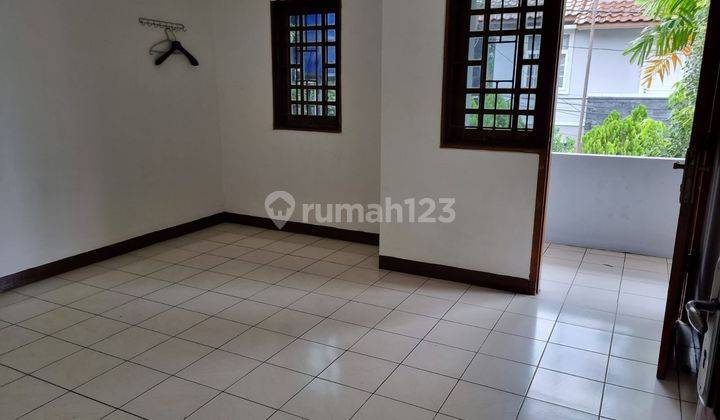 Disewakan Rumah Bagus Dan Sangat Terawat di Puri Indah Lokasi Oke 13