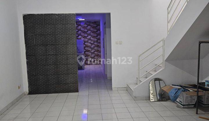 Rumah Hunian Siap Huni 2 Lantai di Taman Royal Lokasi Strategis 1