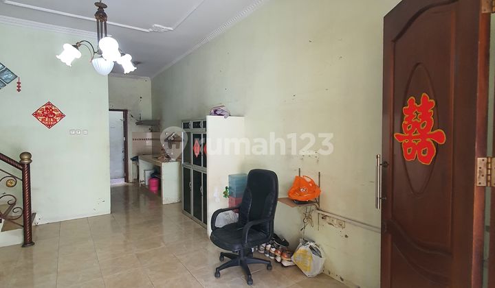 Ready-to-Occupy House in Nusa Indah Cengkareng Strategic Location Negotiable 1