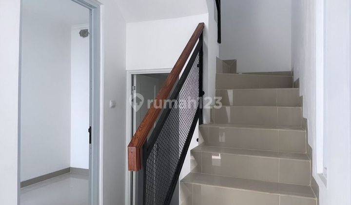 Rumah 2 Lantai Modern Strategis di Pondok Jaya Bintaro  1