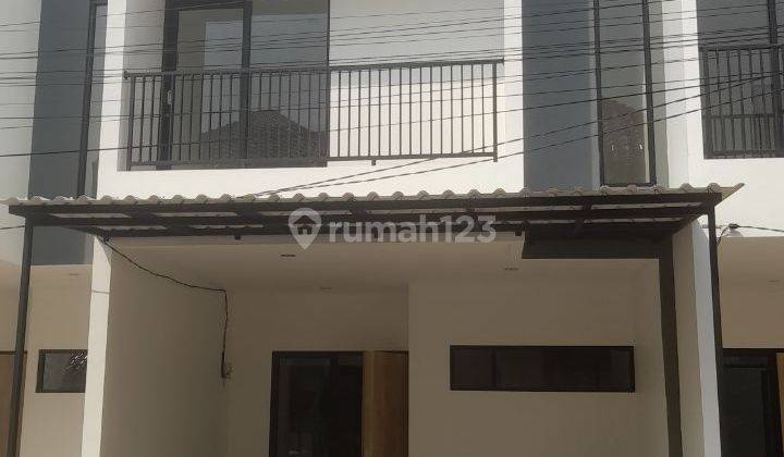 Rumah Dijual 2 Lantai Tenang dan Asri di Ciracas Jakarta Timur  1