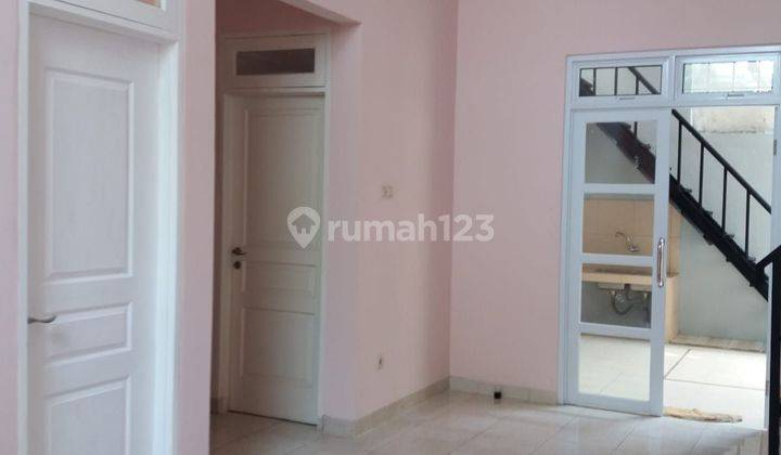 Rumah Dijual 2 Lantai Modern Nyaman di Cibubur SHM 2