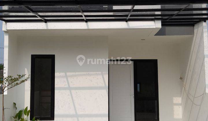 Rumah Dijual 2 Lantai Modern Strategis Dekat Tol dan Stasiun LRT  2