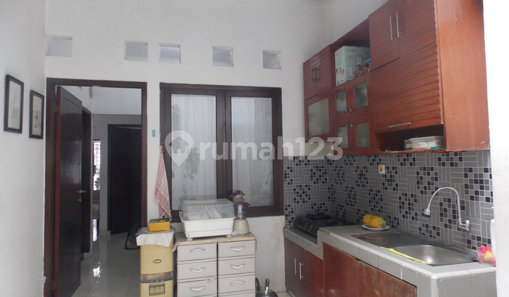 Dijual rumah minimalis cantik siap huni dekat stasiun di Bintaro 2