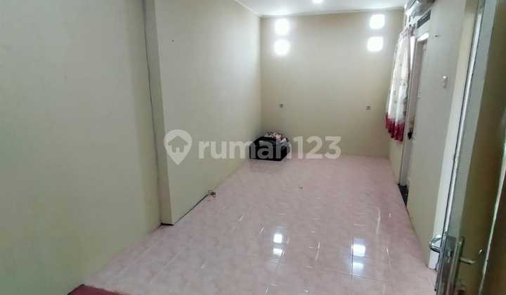 RUMAH CANTIK SEMI MINIMALIS LOKASI OKE 2
