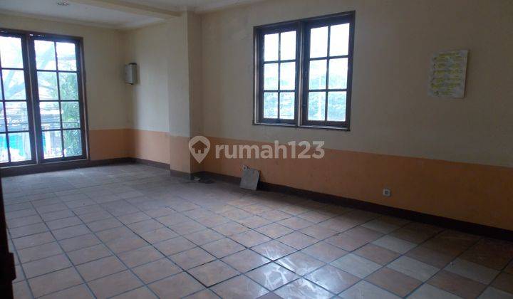 Ruang Usaha Untuk Kantor, Sekolah Dll 1