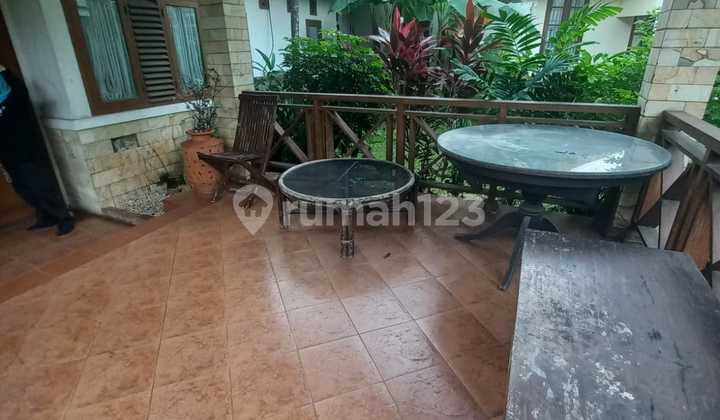 Beautiful Joglo-style house with a Swimming Pool, a rare find. 2