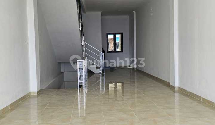 NICE SHOPHOUSE  3.5 FLOORS, STRATEGIC LOCATION, READY TO OCCUPY 2