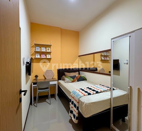 Dijual rumah Kost 20 kamar terisi penuh di Tambora Jakarta Barat, turun harga