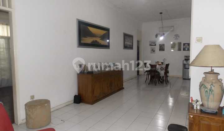 beautiful dead-end house 2